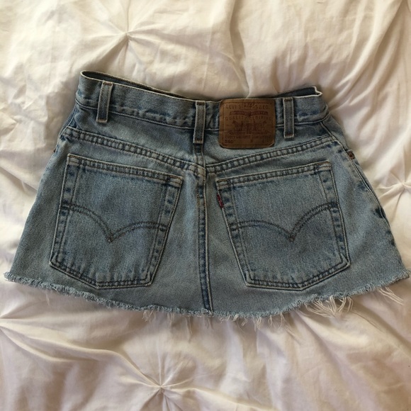 Mini Levi’s denim skirt - Picture 2 of 2
